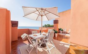 Best Views - Renovated 2 Bedroom Apartment Rdr325